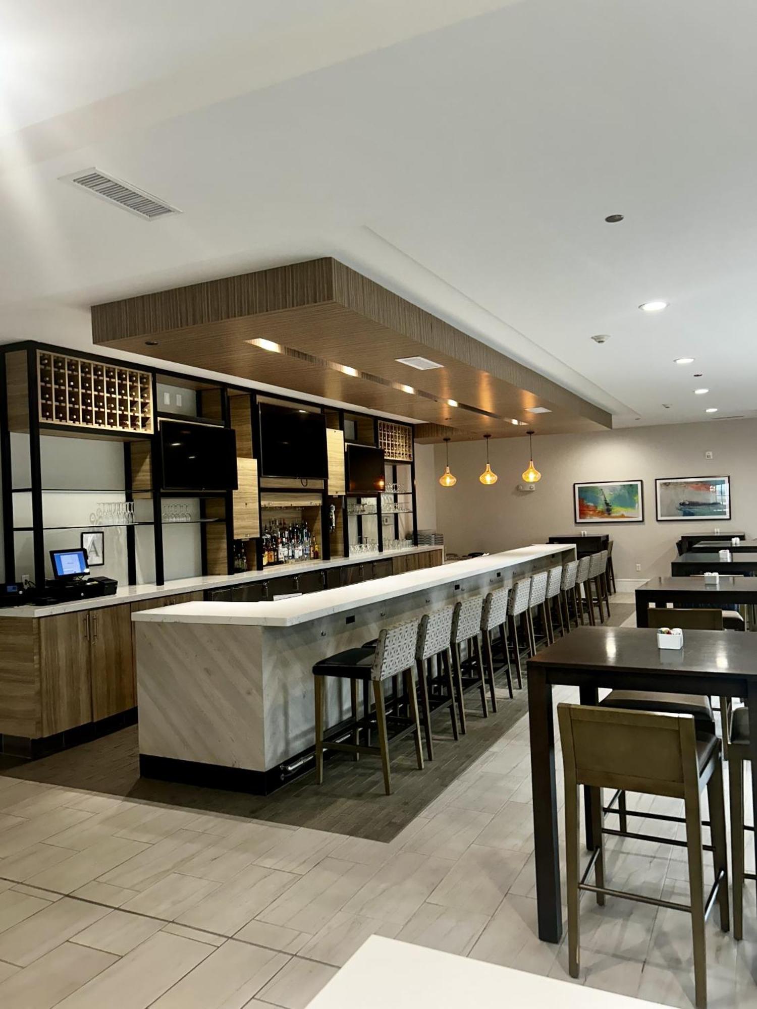 Hilton Garden Inn Biloxi Exterior photo