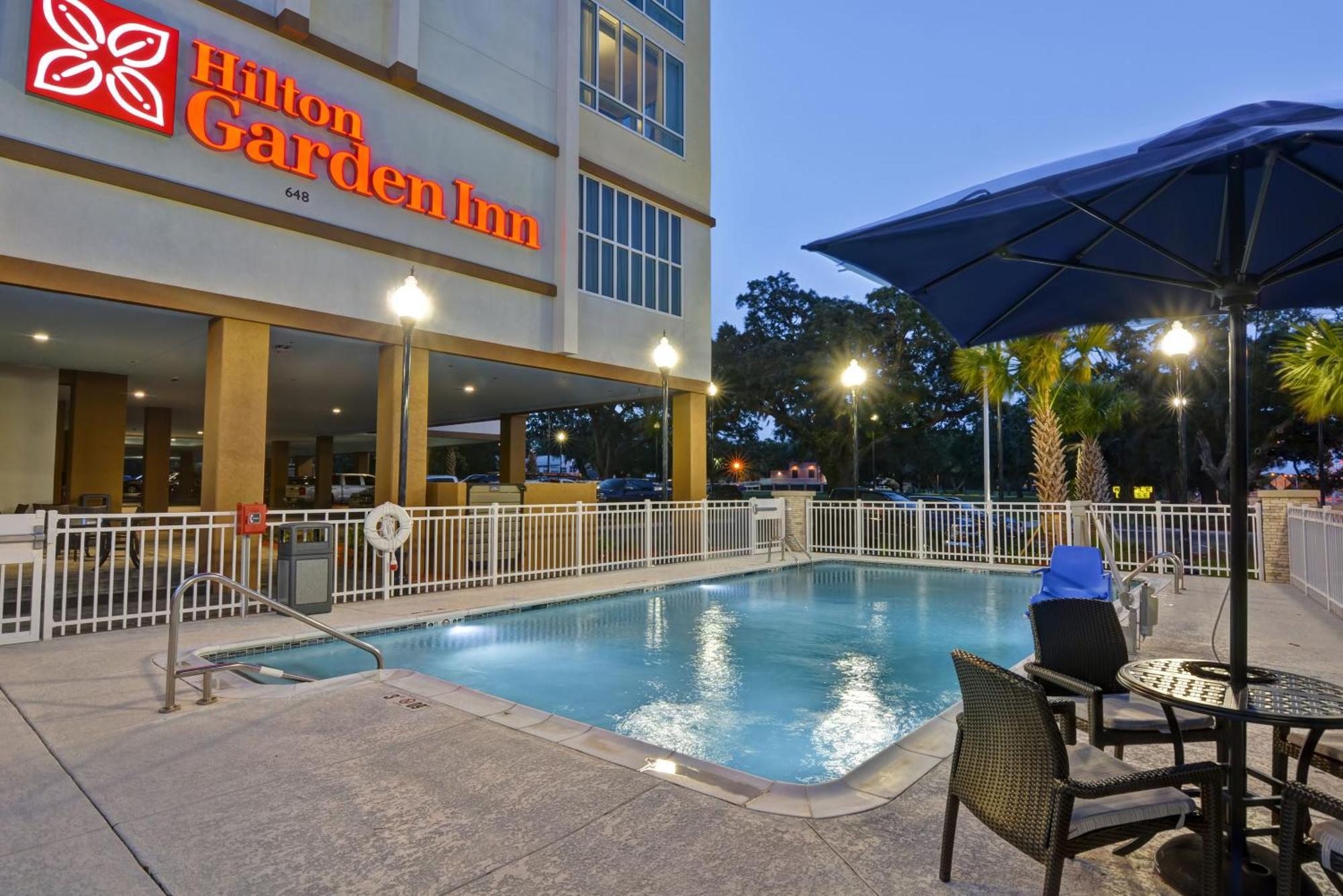 Hilton Garden Inn Biloxi Exterior photo